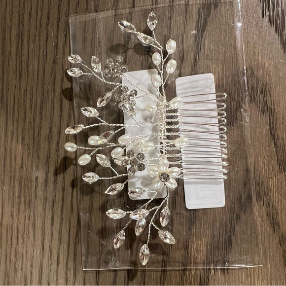 Pearl Rhinestone Hair Comb, Bridal Party Wedding Dress Styling Hair Bun Comb - Picture 4 of 6